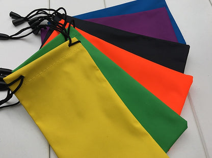 Étui à lunettes noir avec cordon